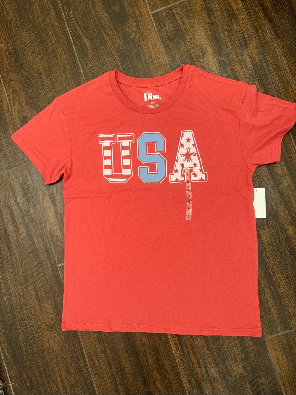 NWT Doe Spirit of America Red USA Patriotic Graphic Tee Short Sleeve S